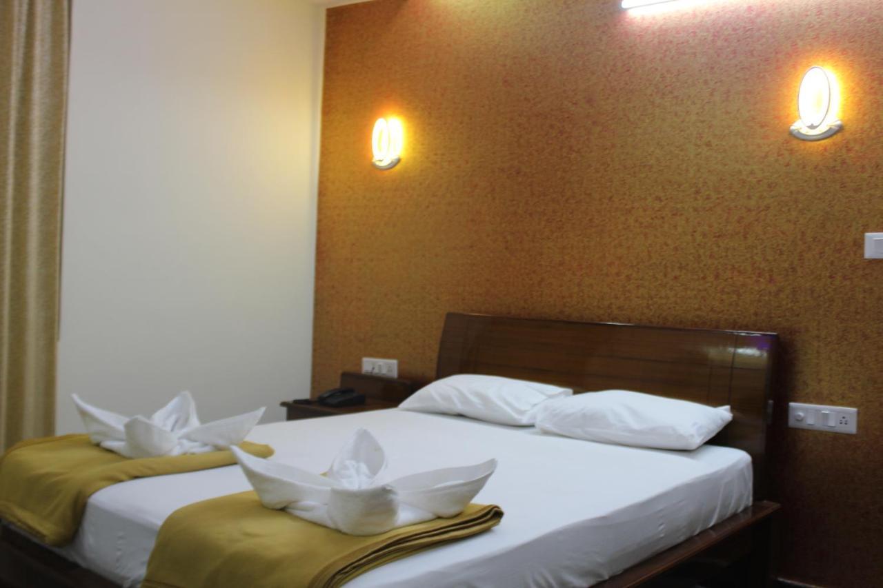 Golden pride hotel  Kanakapura Exterior foto
