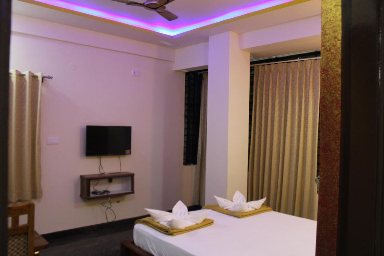 Golden pride hotel  Kanakapura Exterior foto